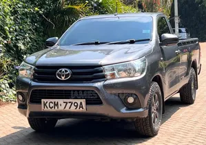 Toyota Hilux 2017 Gray