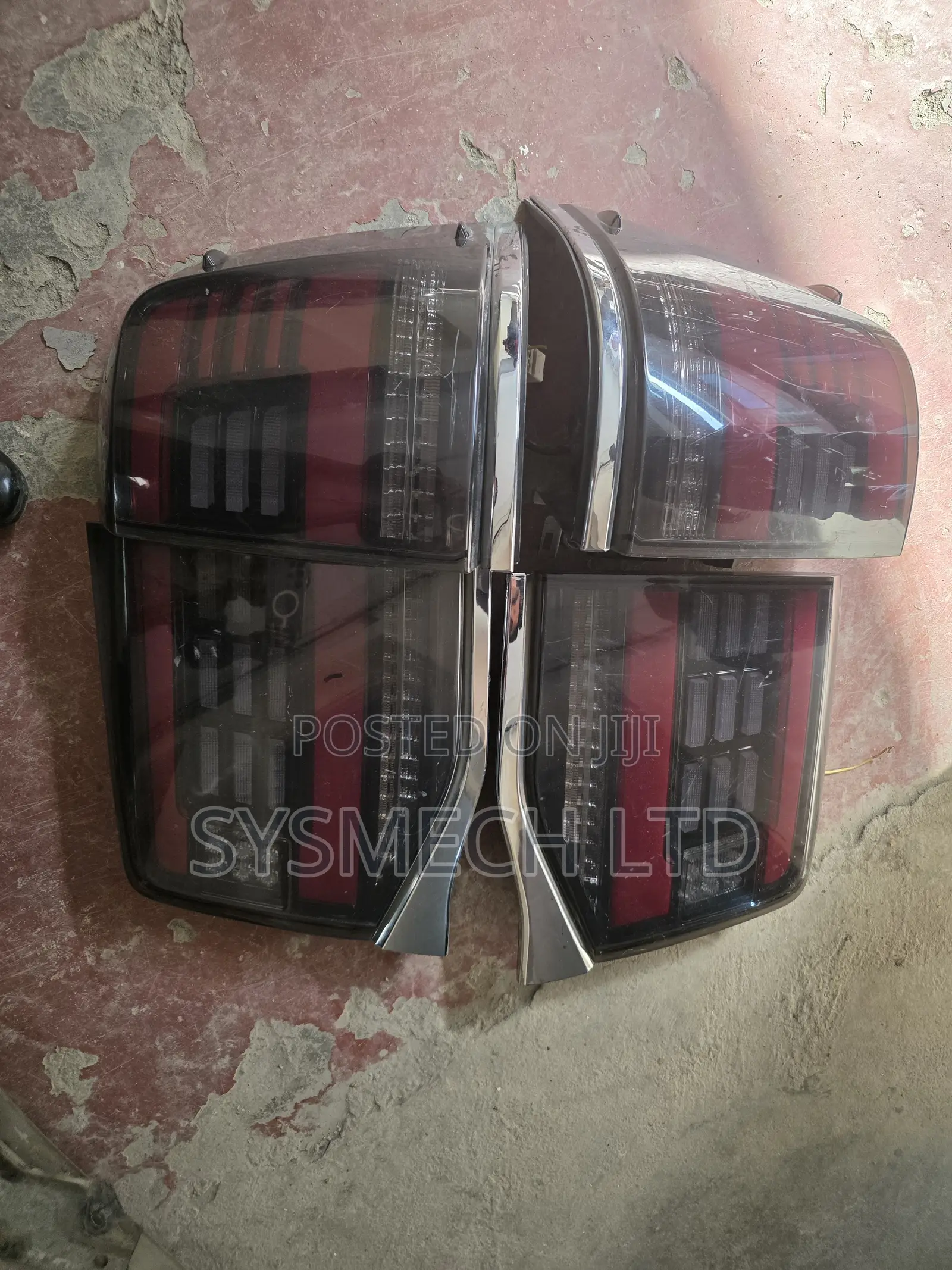 Smoked Tail Lamps Land Cruiser FJ 200 LED