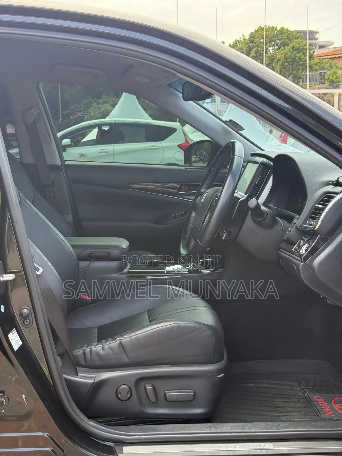 Toyota Crown Majesta 2018 Black