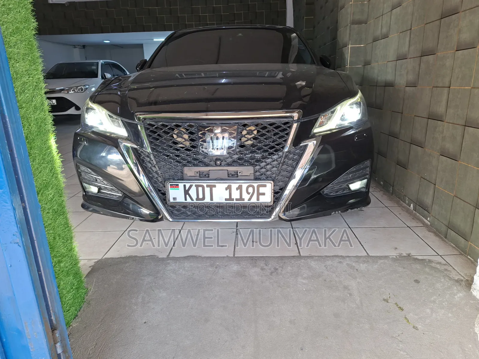 Toyota Crown Majesta 2018 Black