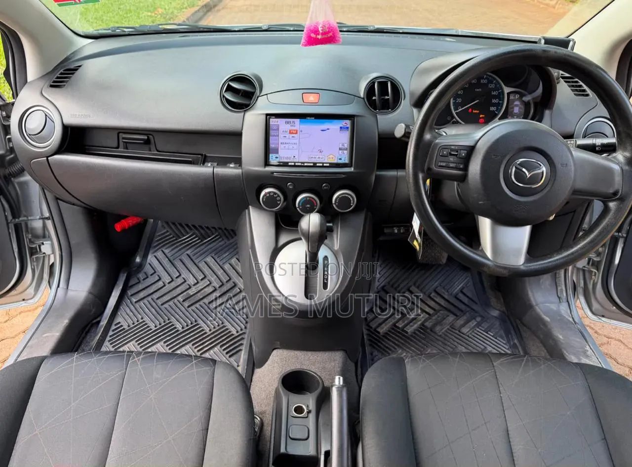 Mazda Demio 2012 Silver