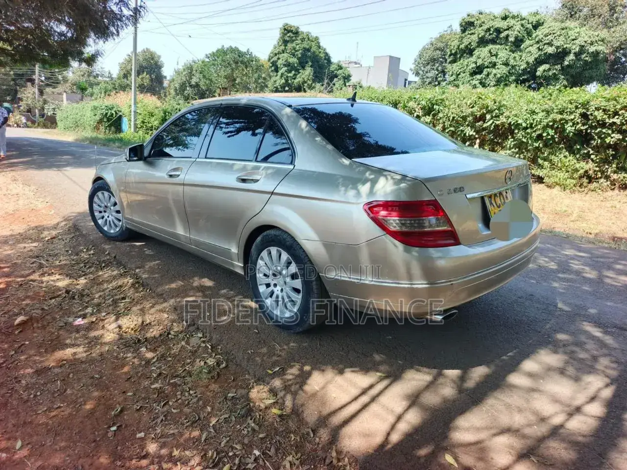 Mercedes-Benz C200 2011 Beige