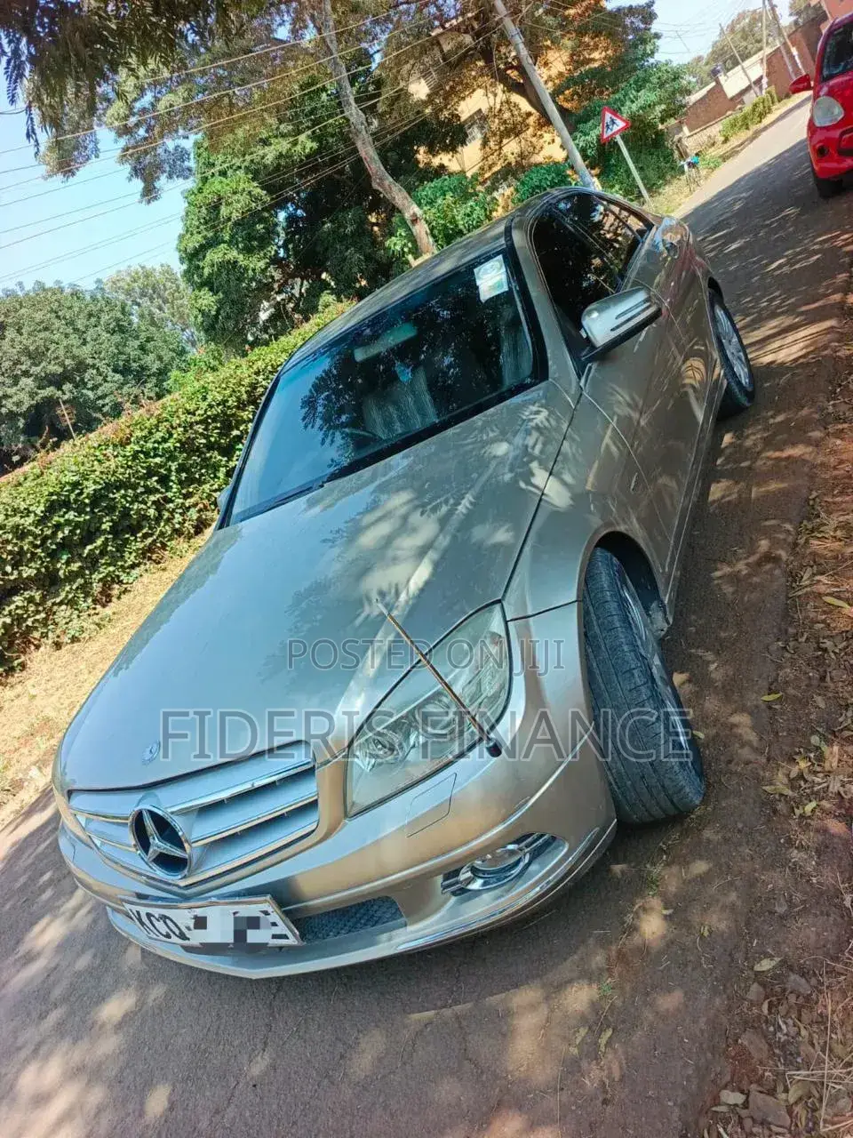 Mercedes-Benz C200 2011 Beige