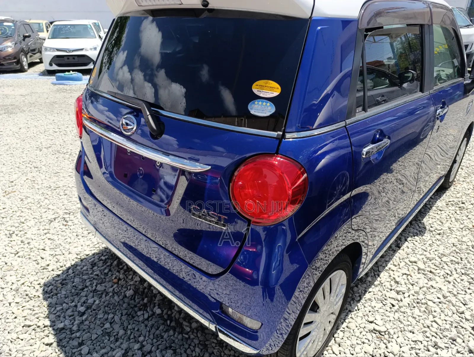 Daihatsu Cast 2019 Blue
