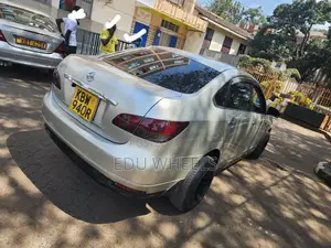 Nissan Bluebird Sylphy 2006 Silver