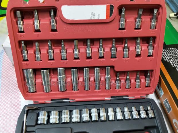 Chrome 53 PC's Socket Wrench Set With Deep Socket and Screwdriver Set - thumbnail 3
