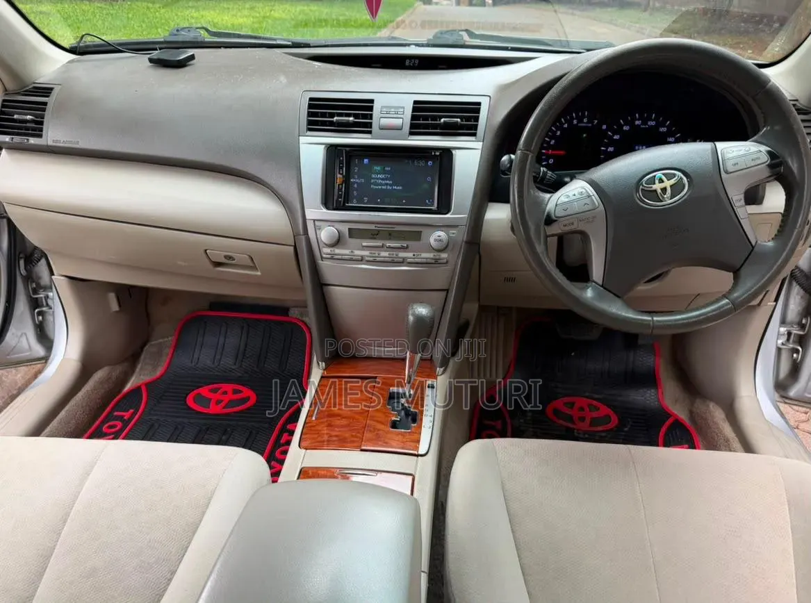 Toyota Camry 2011 Silver
