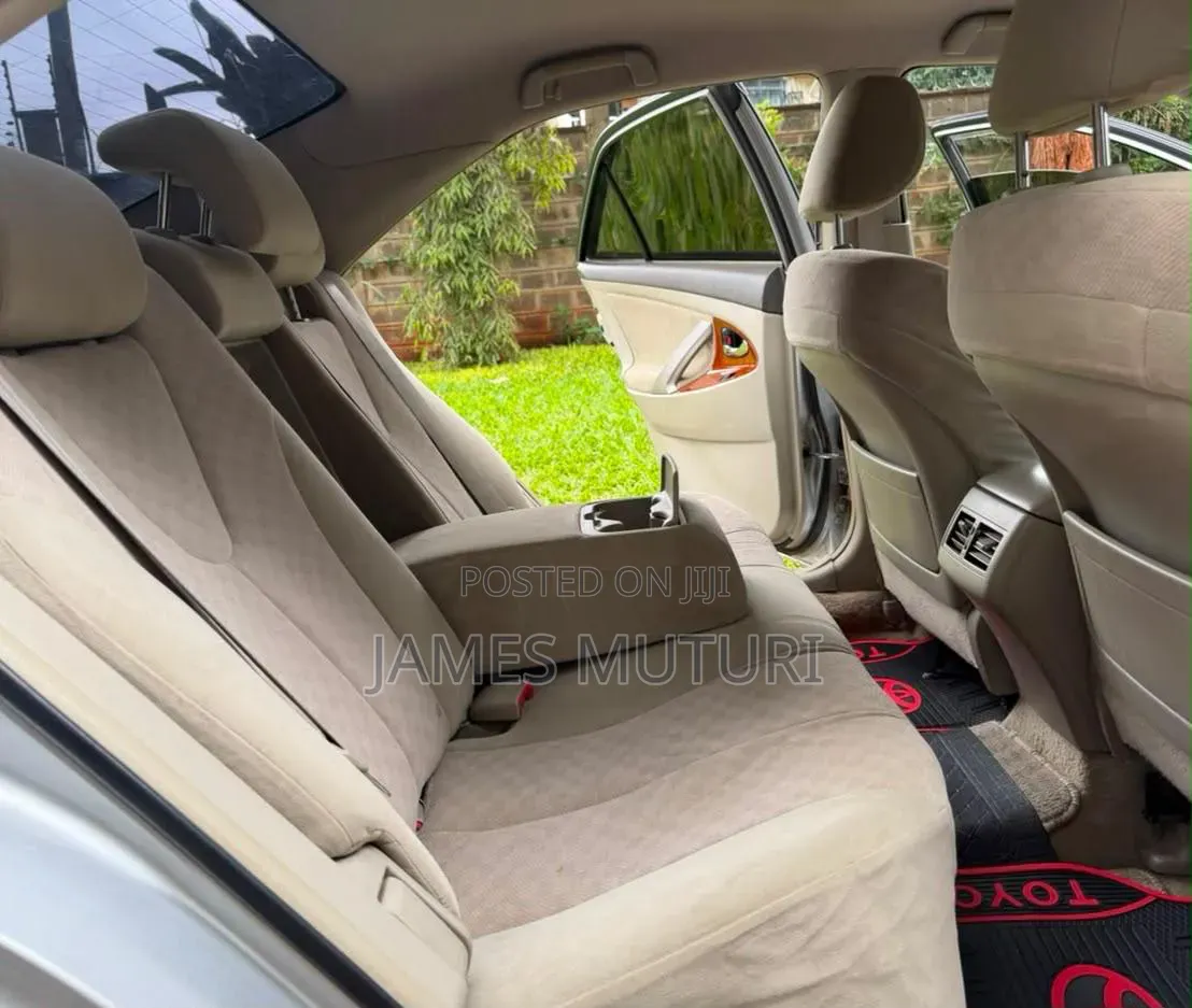 Toyota Camry 2011 Silver