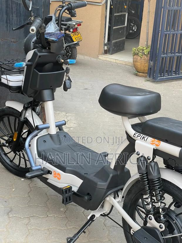 New Motorcycle 2025 White - thumbnail 5