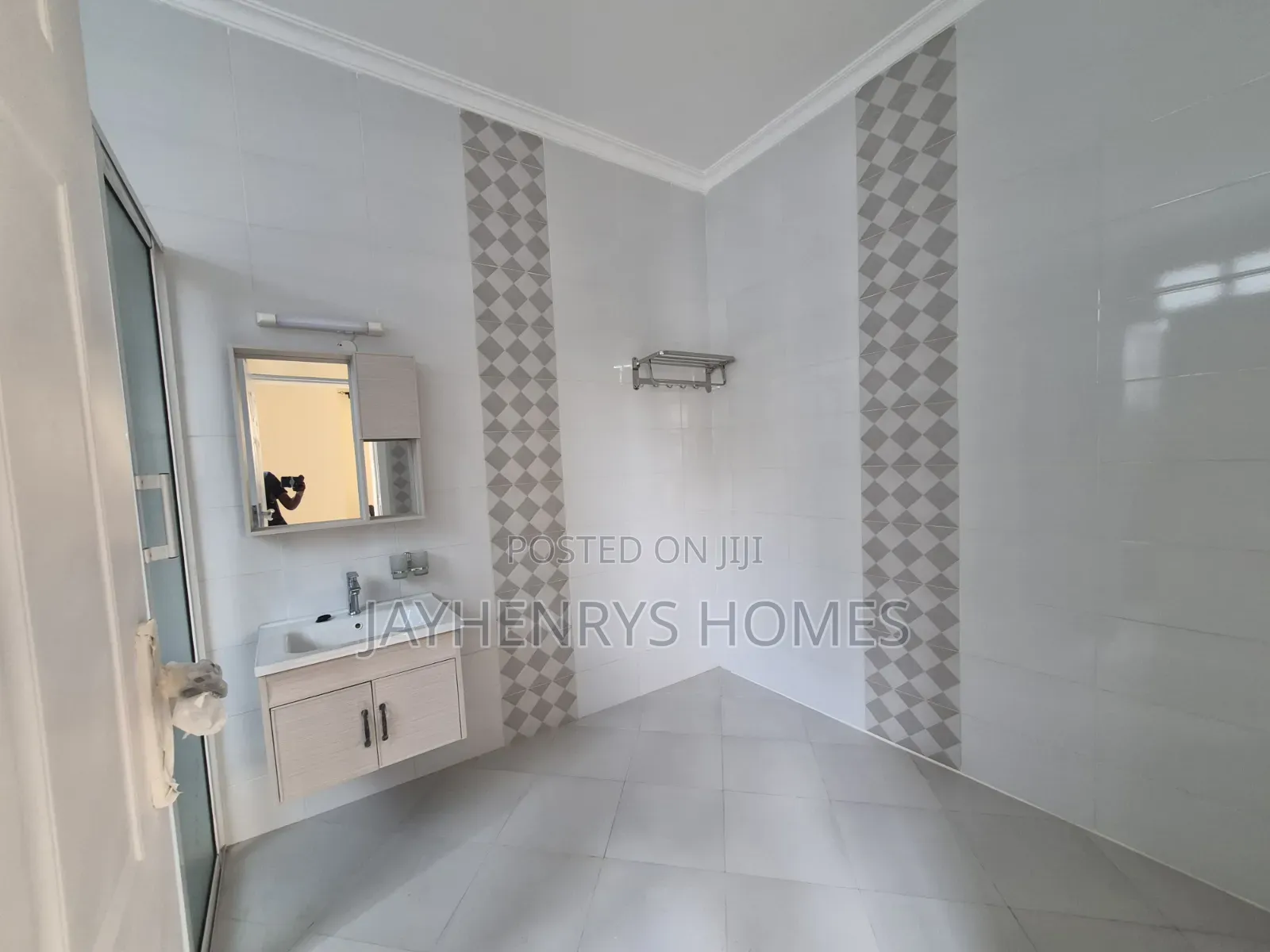 4bdrm House in Kwa Kairu for sale
