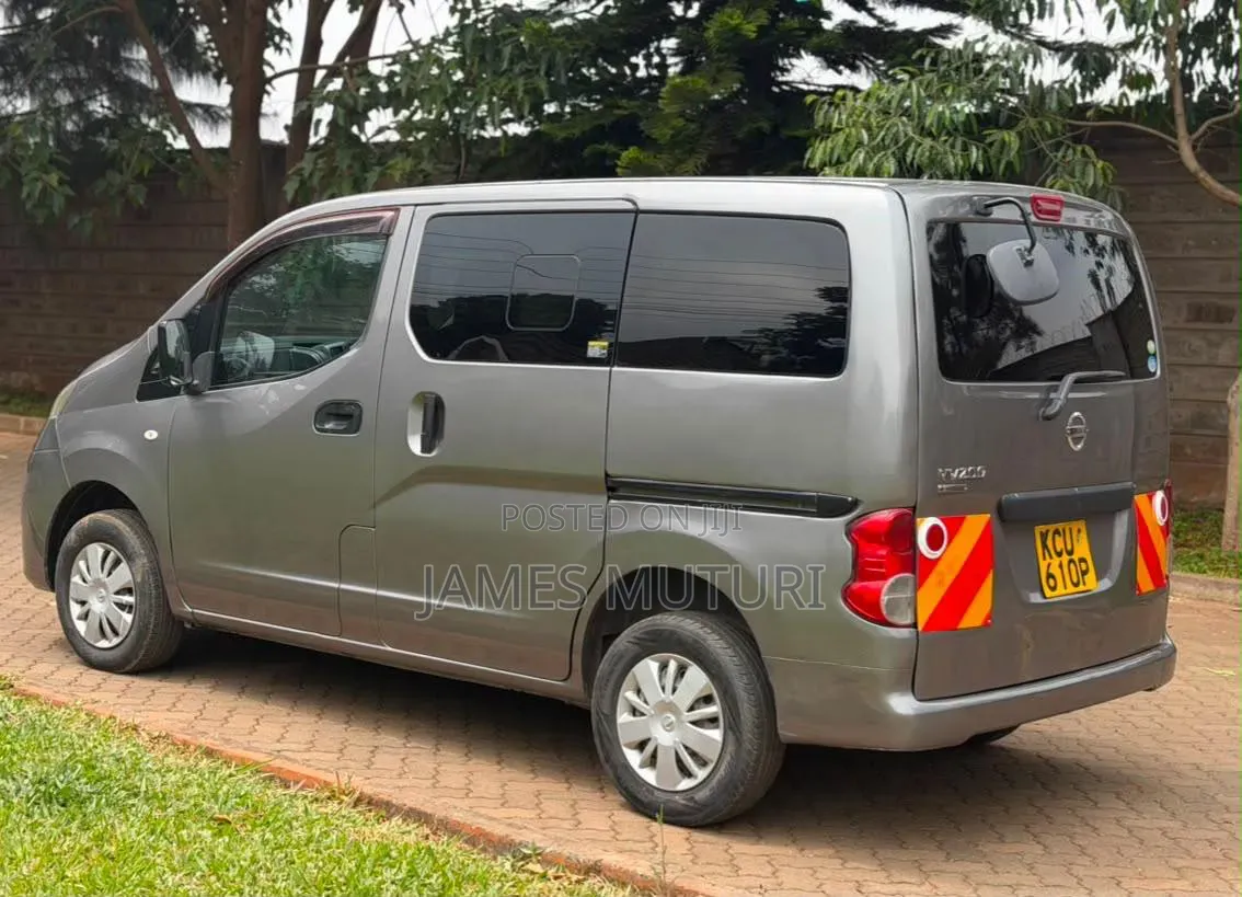 Nissan NV200 2013 Grey