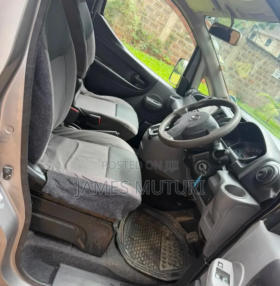 Nissan NV200 2013 Grey