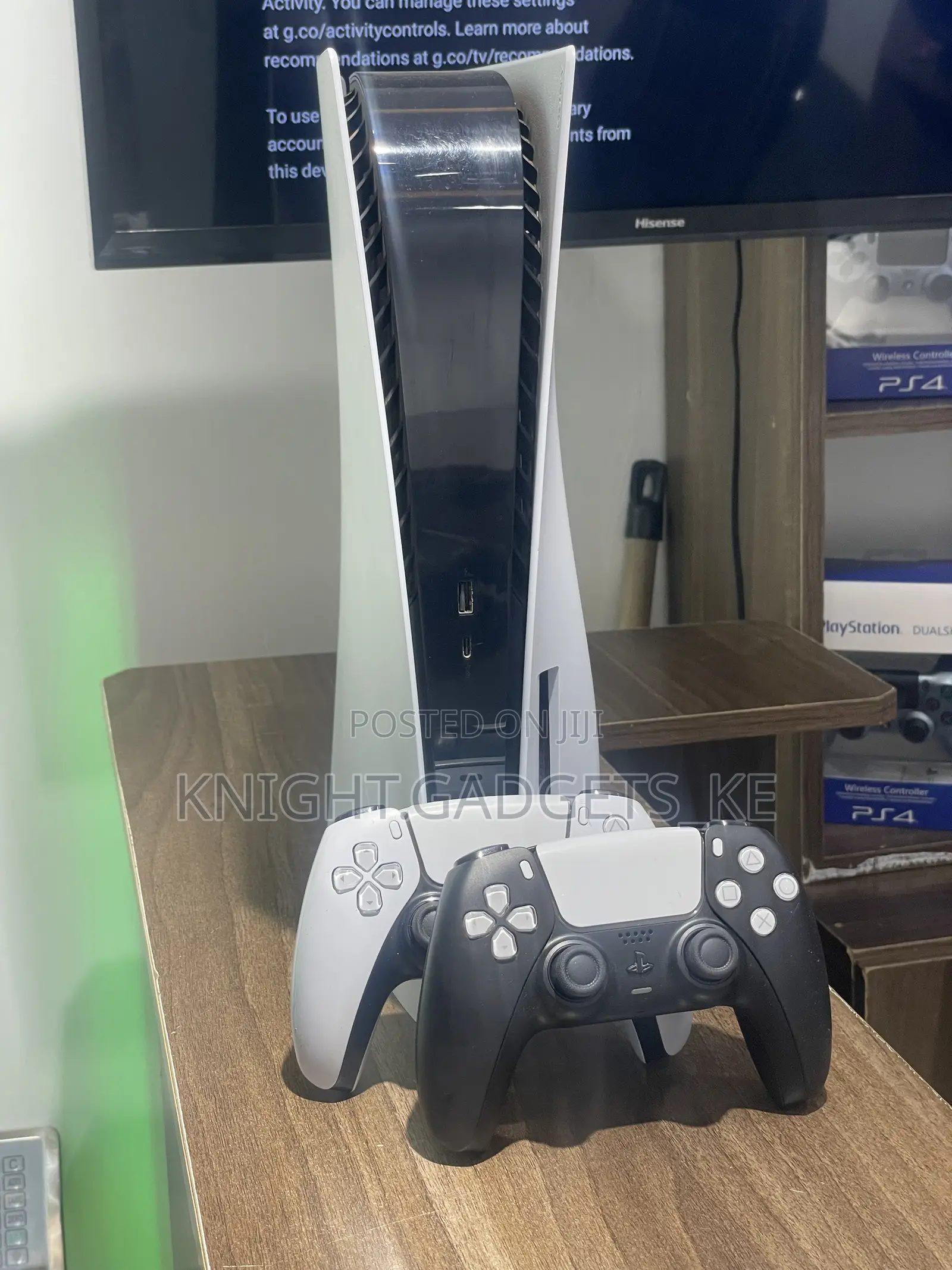 PlayStation Five Standard Disc Two Controllers ^^