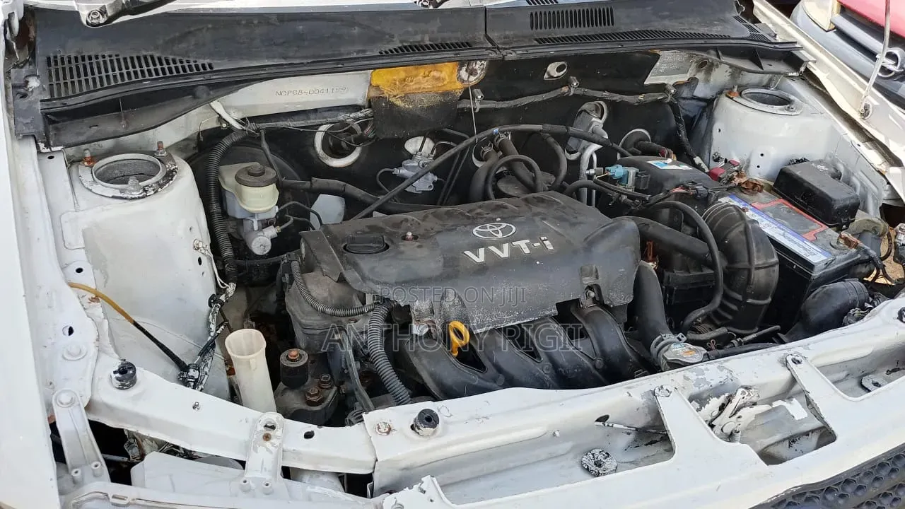 Toyota Succeed 2005 White
