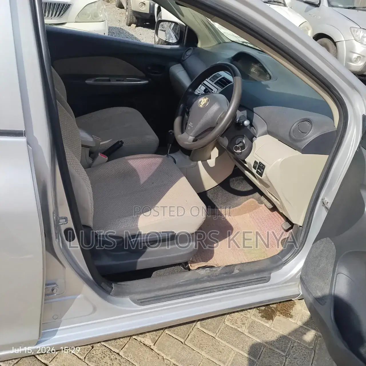 Toyota Belta 2007 Silver