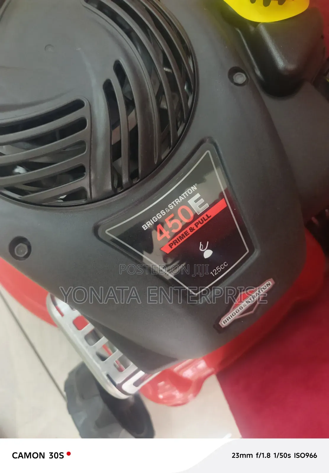 Briggs and Stratton Lawn Mower 16"