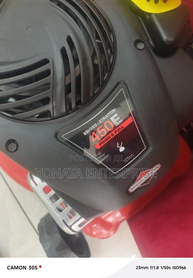 Briggs and Stratton Lawn Mower 16" - thumbnail 2