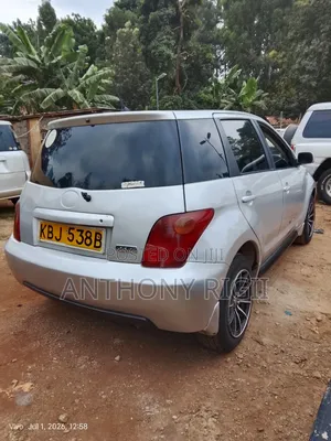 Toyota IST 2005 Silver