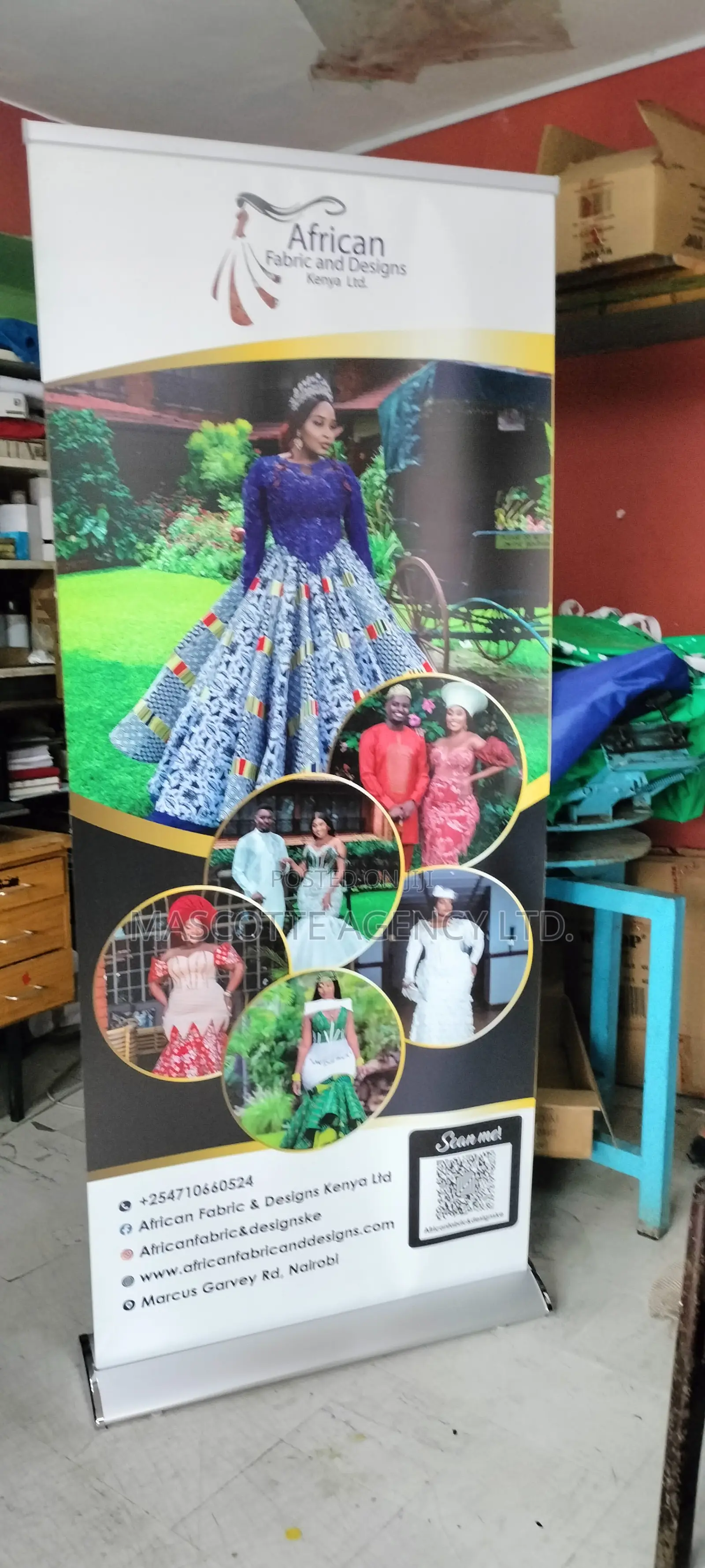 Broad Base Roll Up Banner