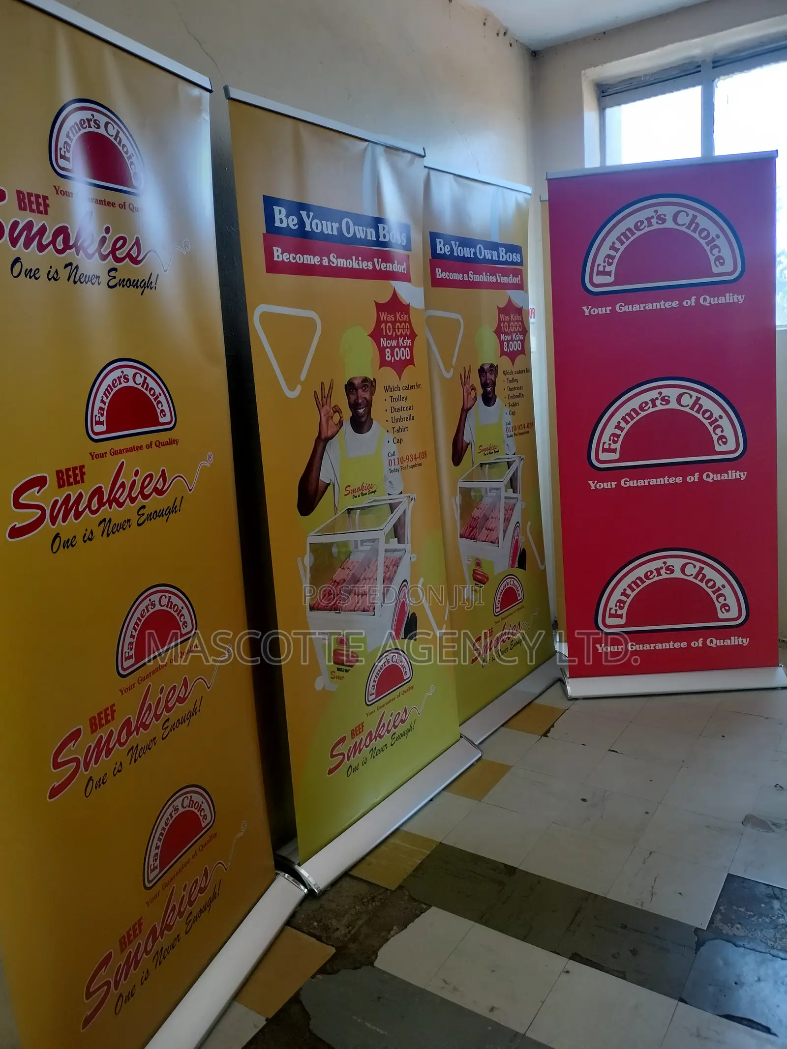 Broad Base Roll Up Banner