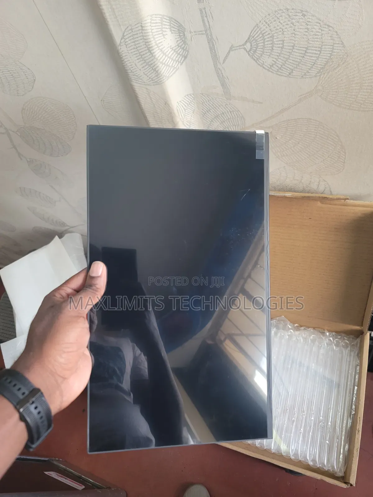 Brand New 15.6 Slim 30pin Folded Laptop Screens
