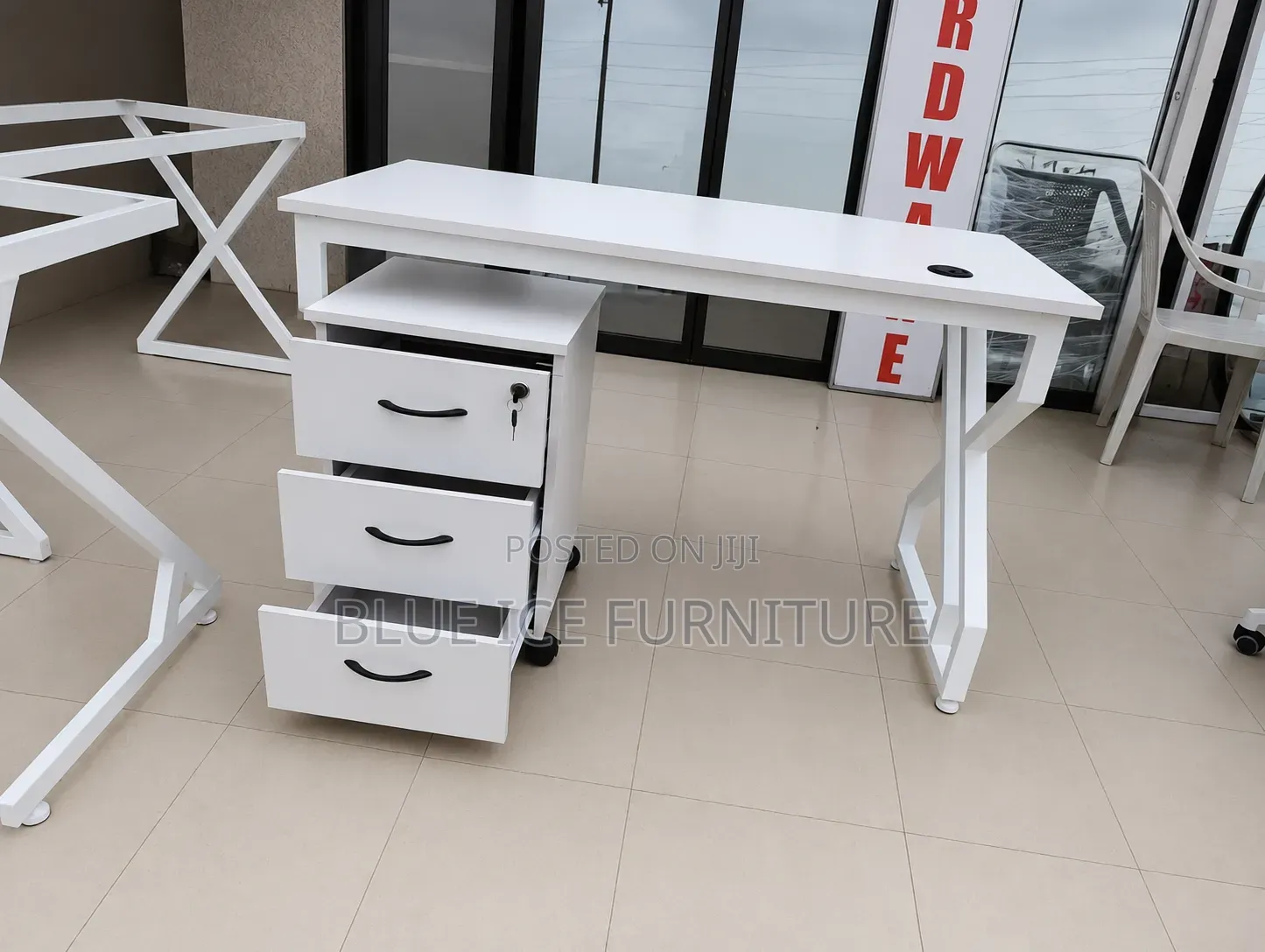 Modern White Office Desk With 3 Drawers Mobile Cabinet