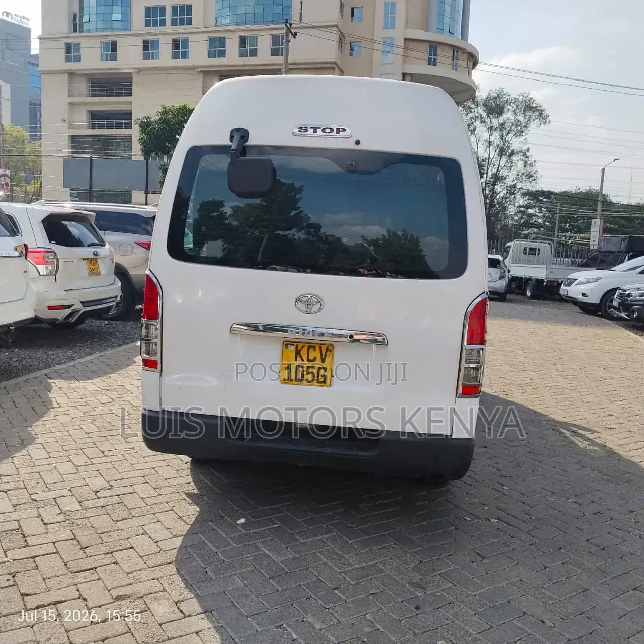 Toyota HiAce 2013 White