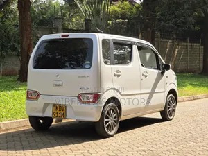 Suzuki Wagon R 2020 White