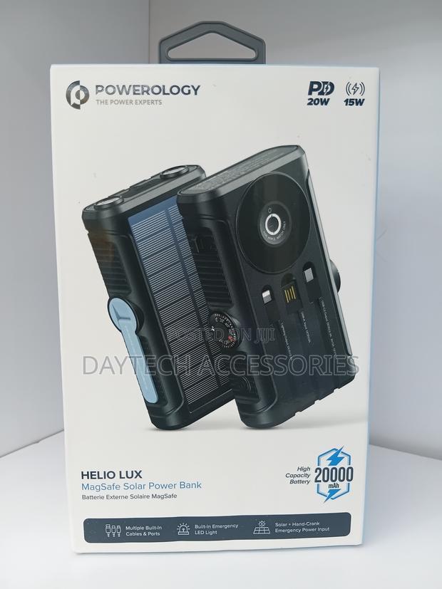 Powerology Helio Lux 20,000MaH MagSafe Solar Power Bank in Black. - thumbnail 2