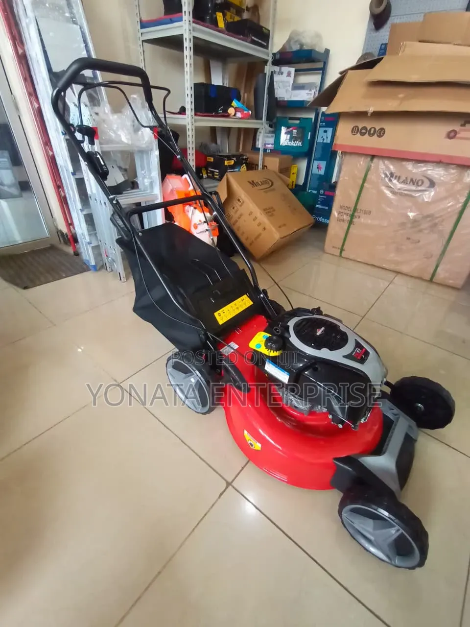21" Briggs and Stratton Lawn Mower (Self Propelled)