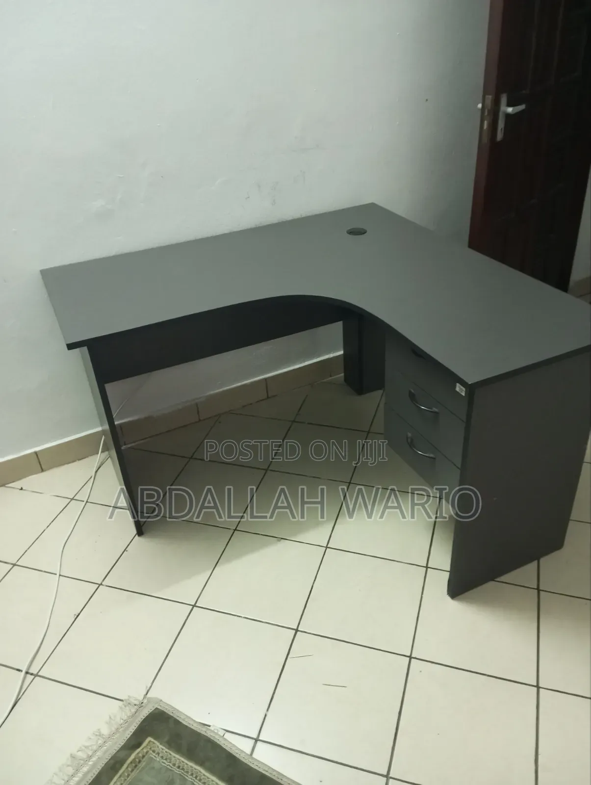L Shaped Office Table