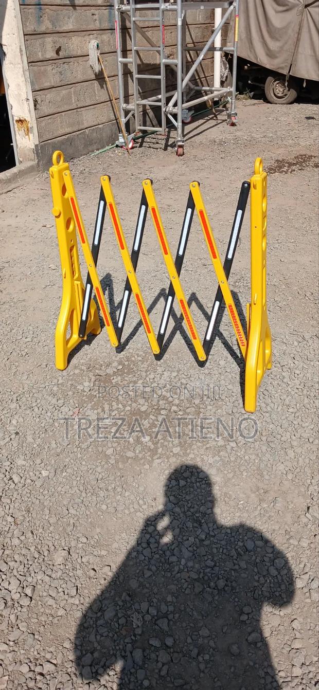 High Visibility Safety Barrier - main view