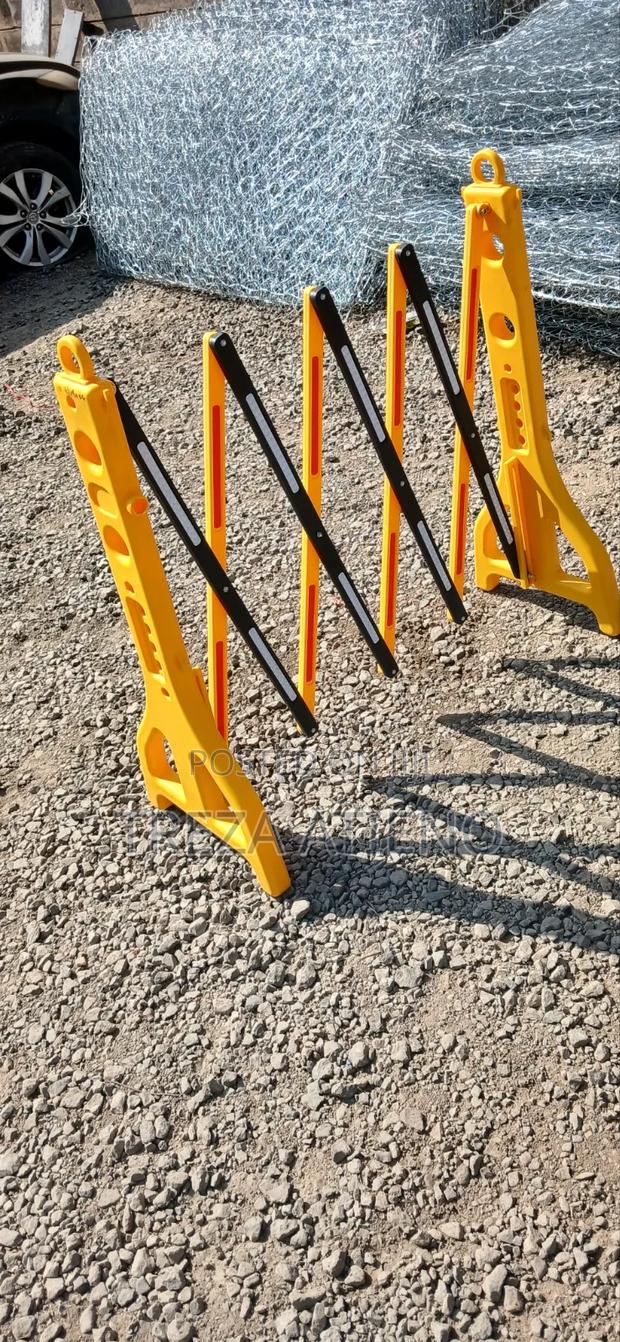 Premium Roadworks Safety Barrier - thumbnail 2