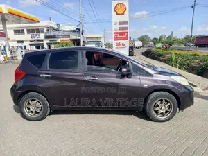 Nissan Note 1.2 Petrol 2014 Maroon