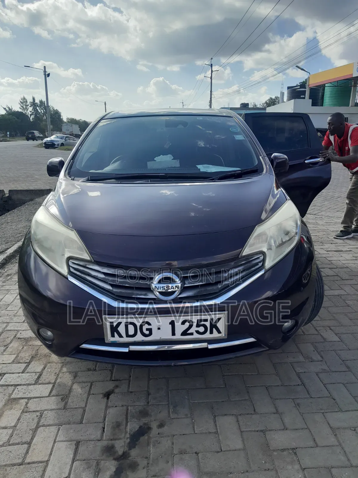 Nissan Note 1.2 Petrol 2014 Maroon