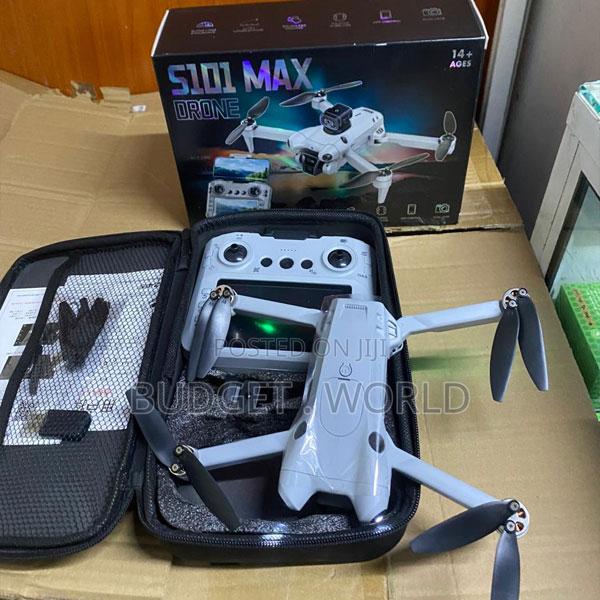S101 HD Dual Camera Foldable Drone With Live Screen Display