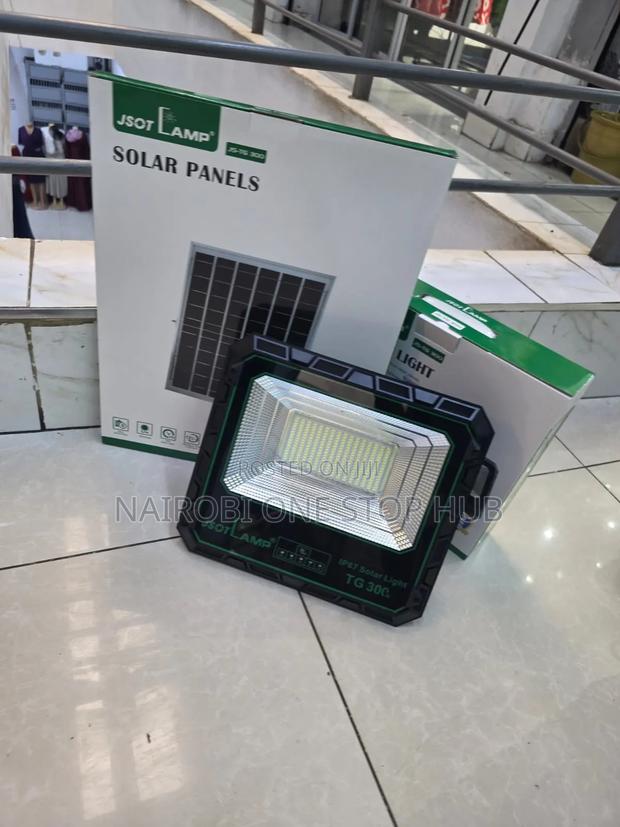 TG 200Watts Solar Floodlight