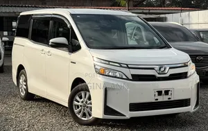 Toyota Voxy 2019 White