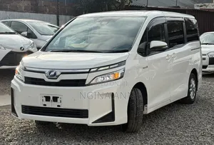 Toyota Voxy 2019 White