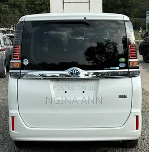 Toyota Voxy 2019 White
