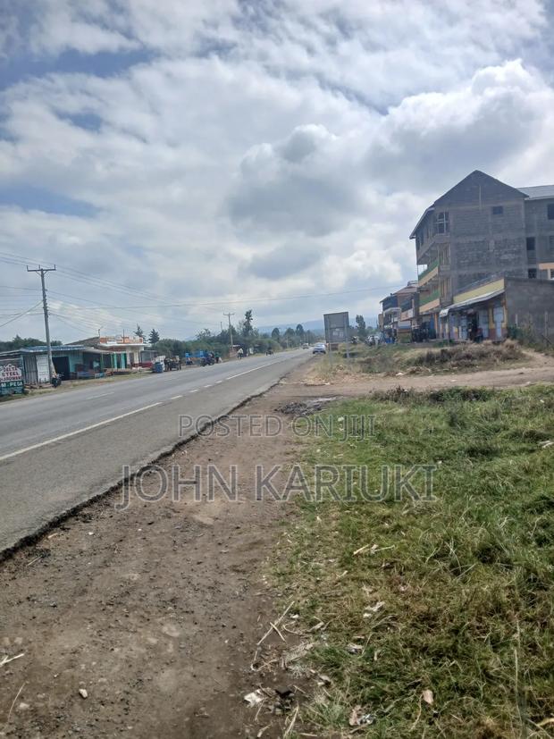 50x100 Plot in Naivasha Kinamba Touching the Tarmac Good for Develop - thumbnail 5