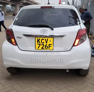 Toyota Vitz 2013 White