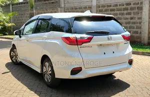 Honda Fit Shuttle 1.5 Hybrid 2WD 2019 Pearl