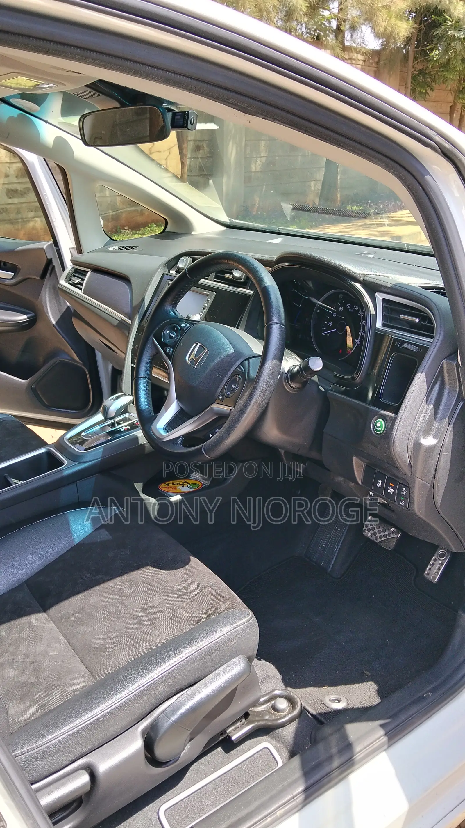 Honda Fit Shuttle 1.5 Hybrid 2WD 2019 Pearl