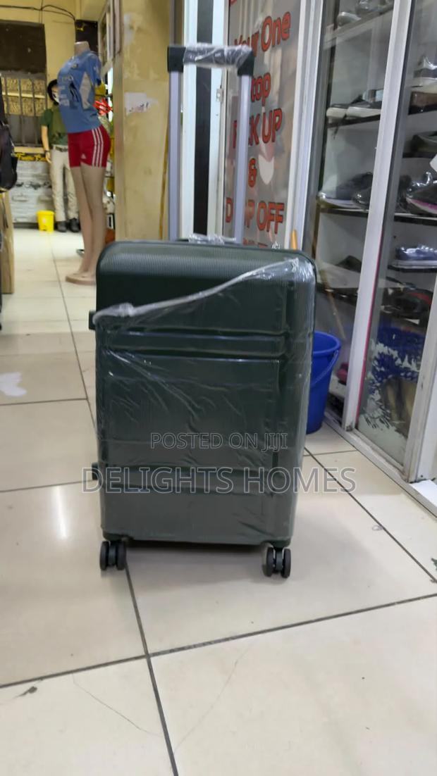 Medium Size Rubber Suitcase Height53_yu