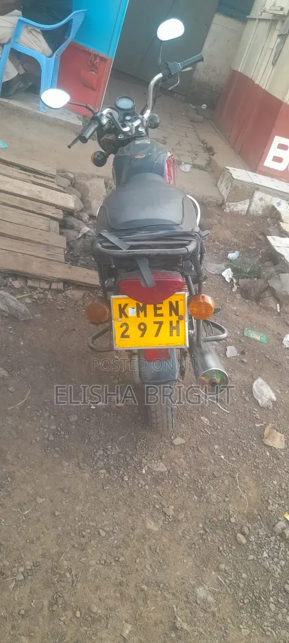 Bajaj Boxer 100 2019 Red