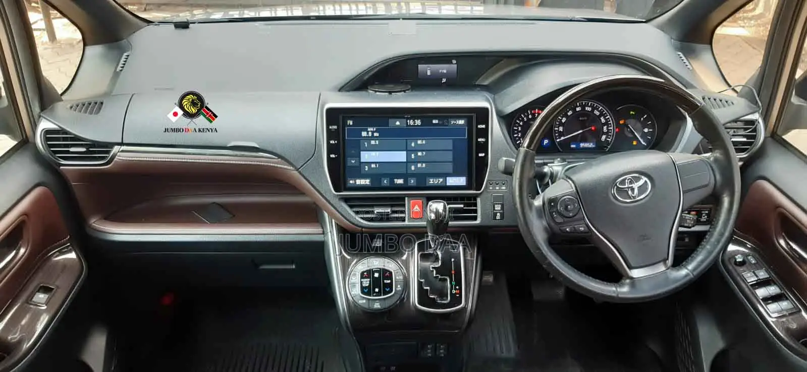 Toyota Esquire 2.0 AWD (7 seater) 2019 Silver