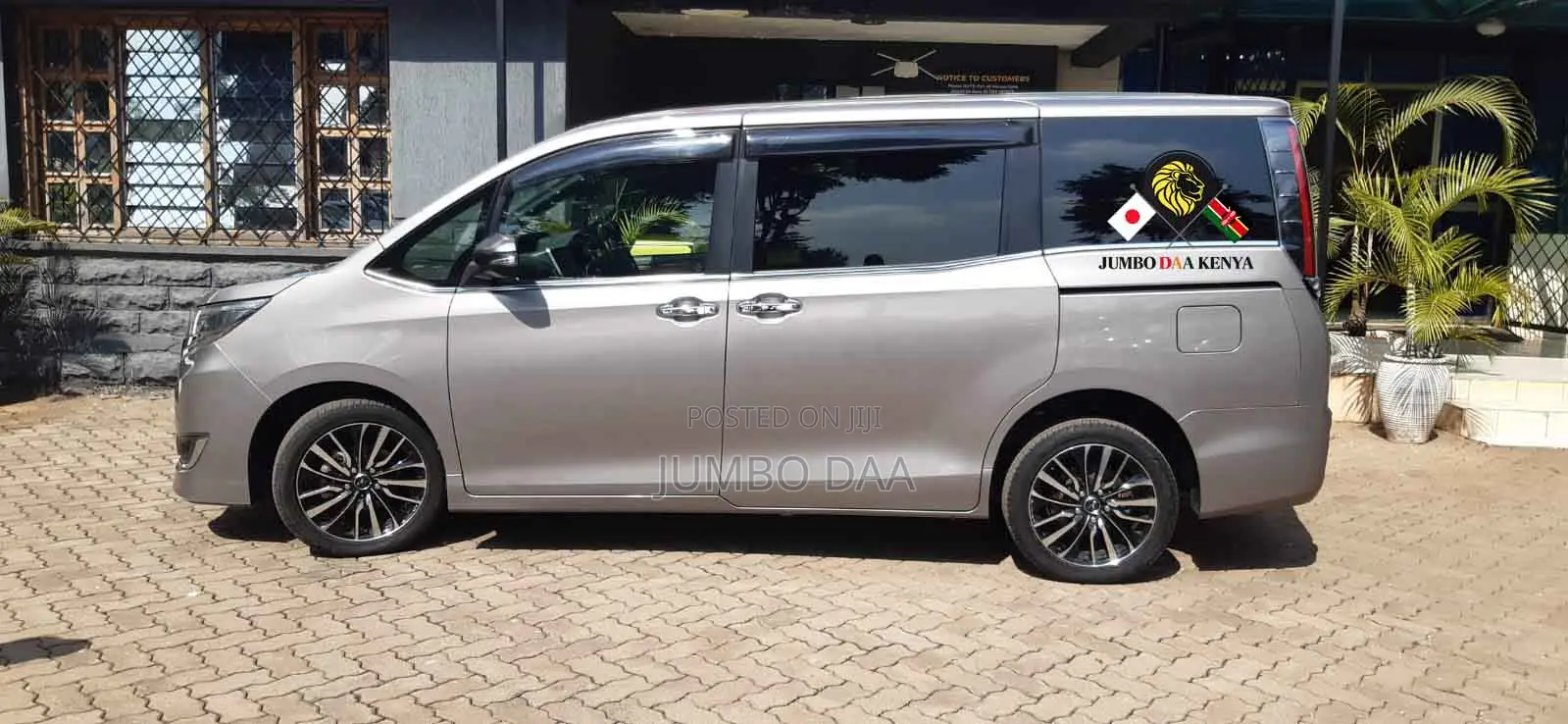 Toyota Esquire 2.0 AWD (7 seater) 2019 Silver