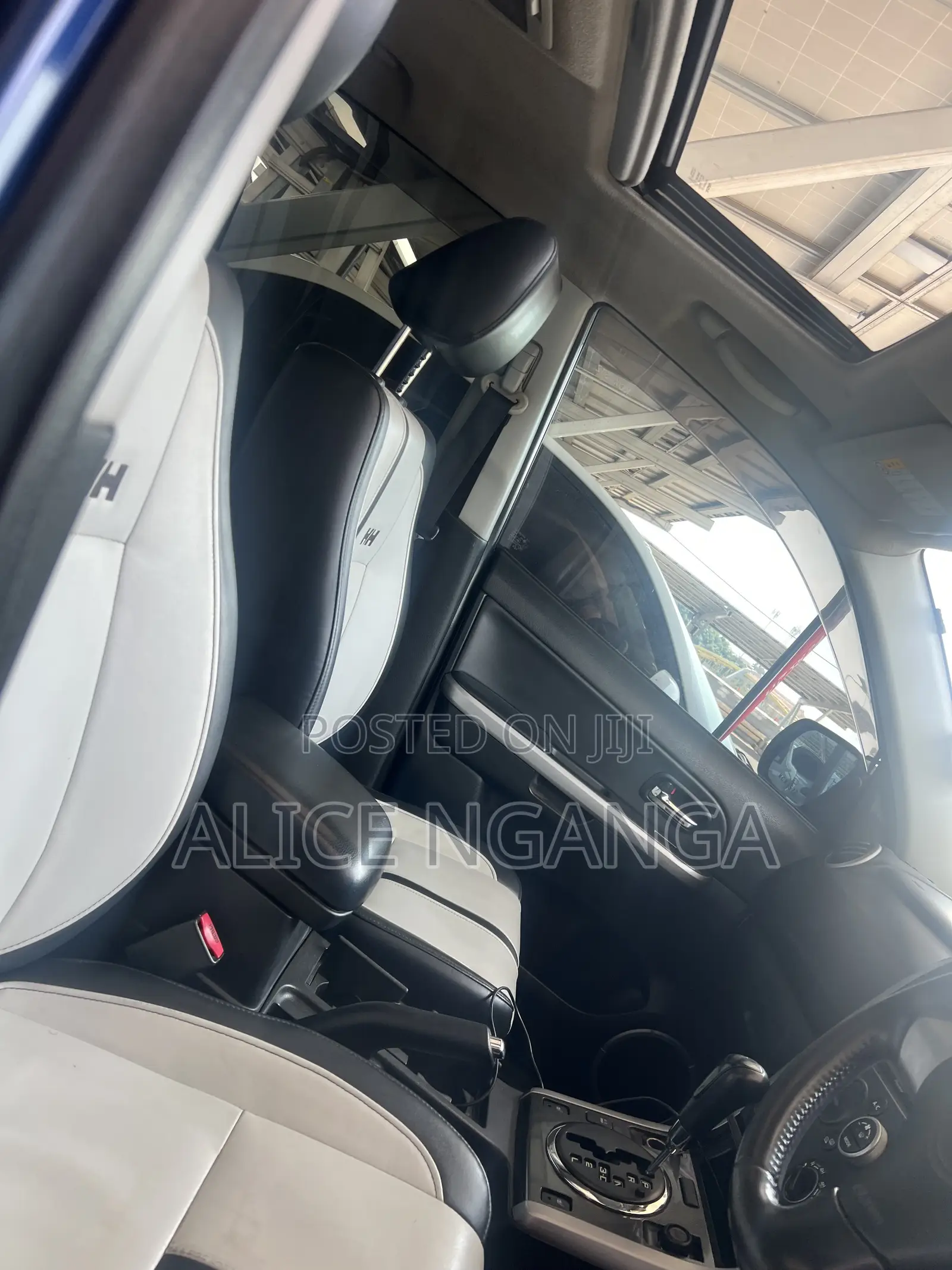 Suzuki Escudo 2012 Blue