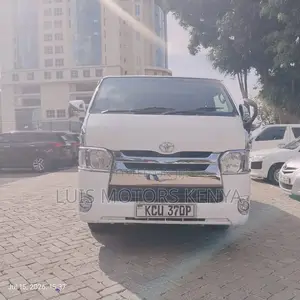 Toyota HiAce 2012 White